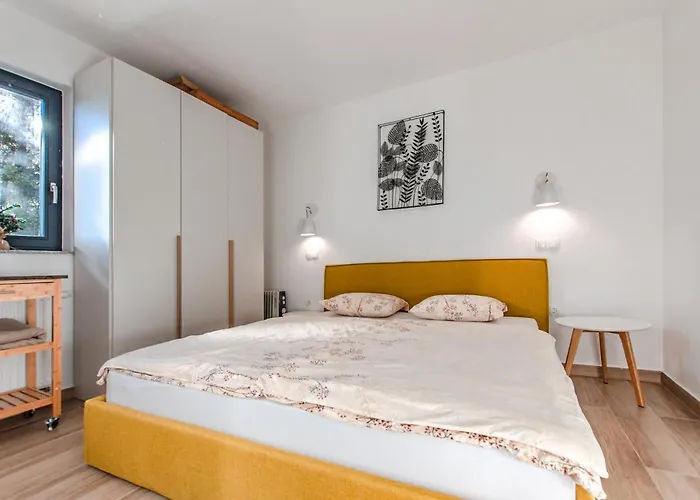 Apartma Kadulja Golte *